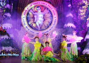 Noel-den-thanh-hung-nghia-23