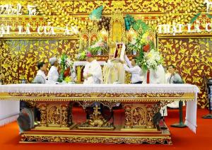 den-thanh-hung-nghia-chau-2017-26